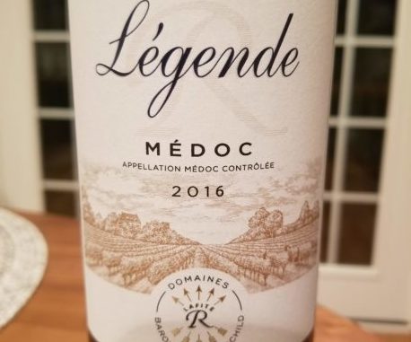 Image of a bottle of 2016 Legende Medoc